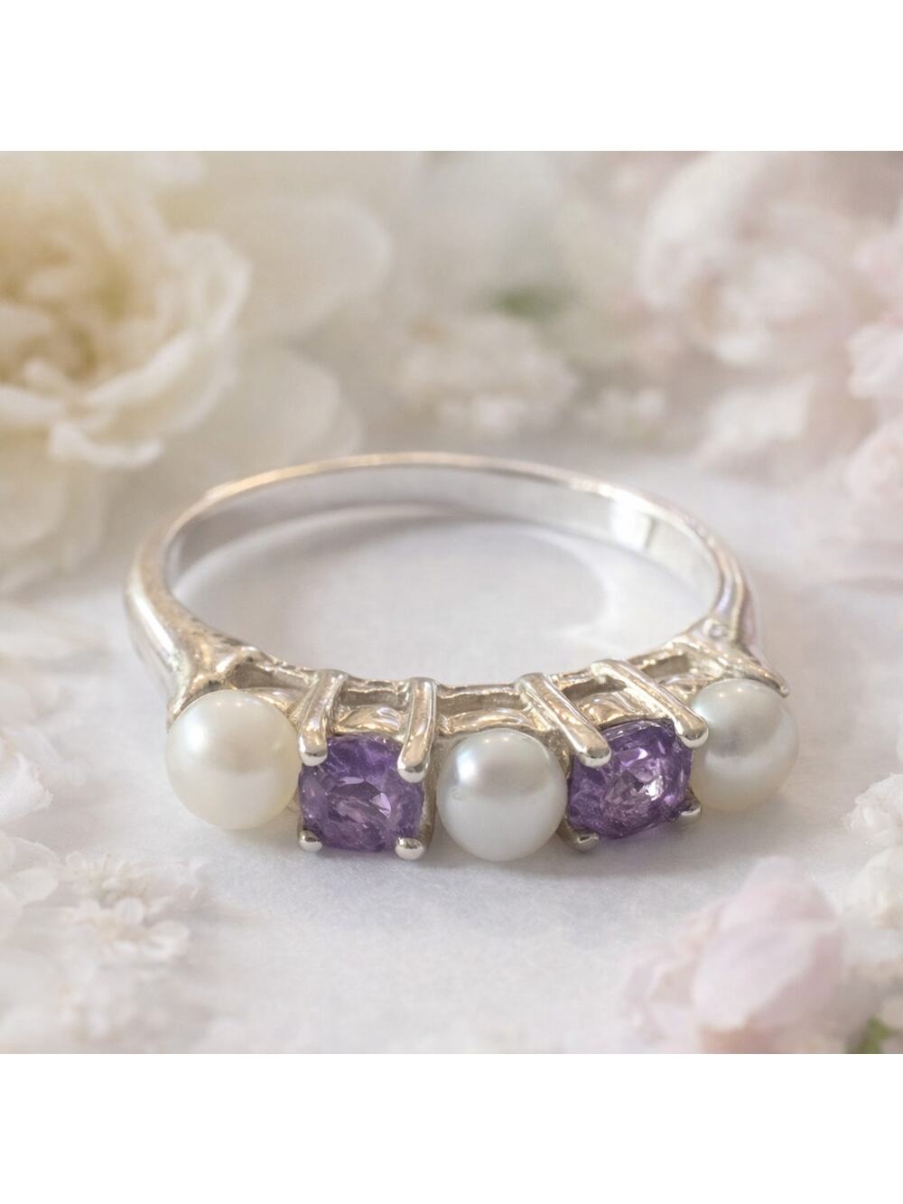 Sterling Silver Pearl & Amethyst Ring Size 7 Elegant Alternating Gem Design